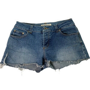 Maurices‎ Shorts Womens 7/8 Denim Jean Cut Offs Shorttail Raw Hem